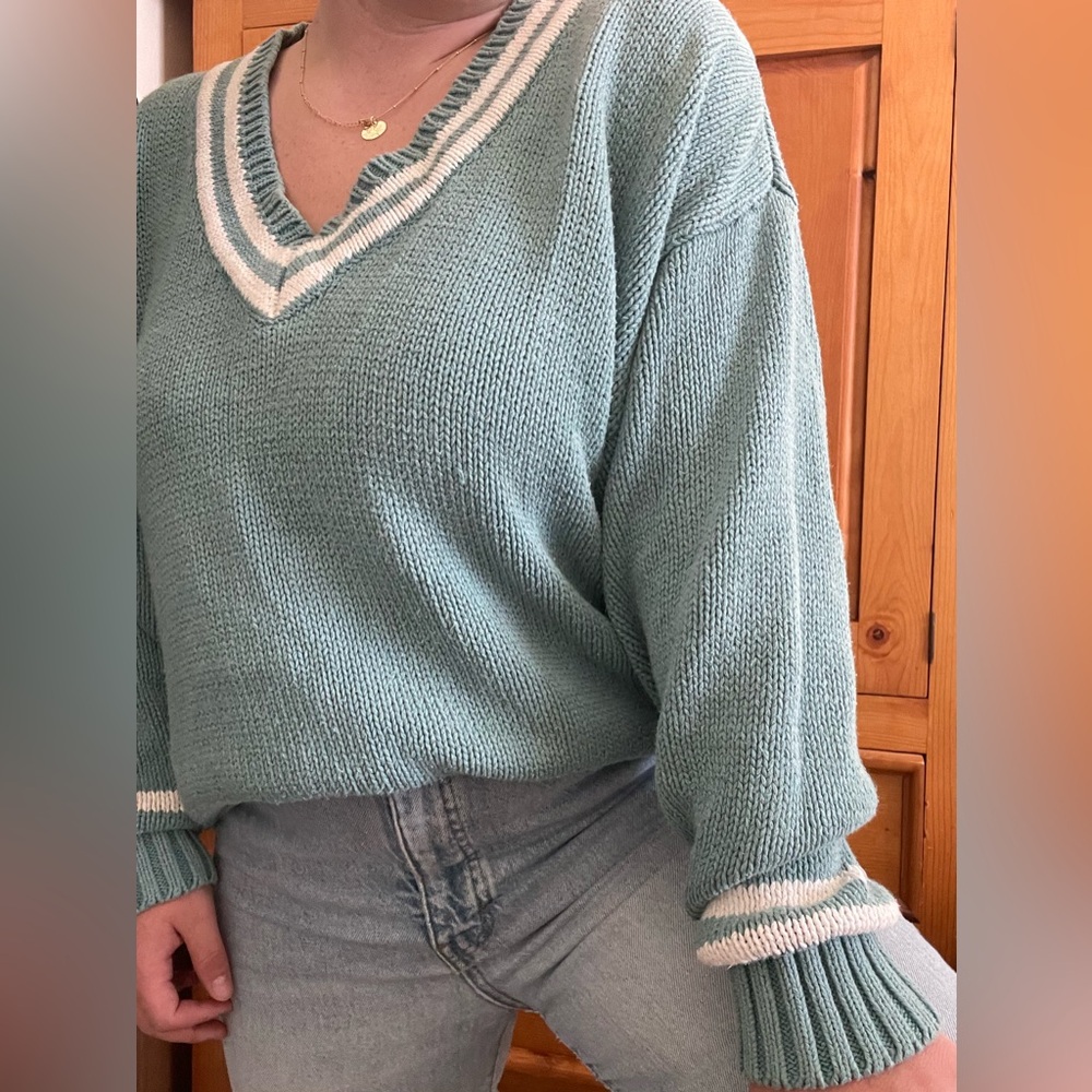 GAP sweater